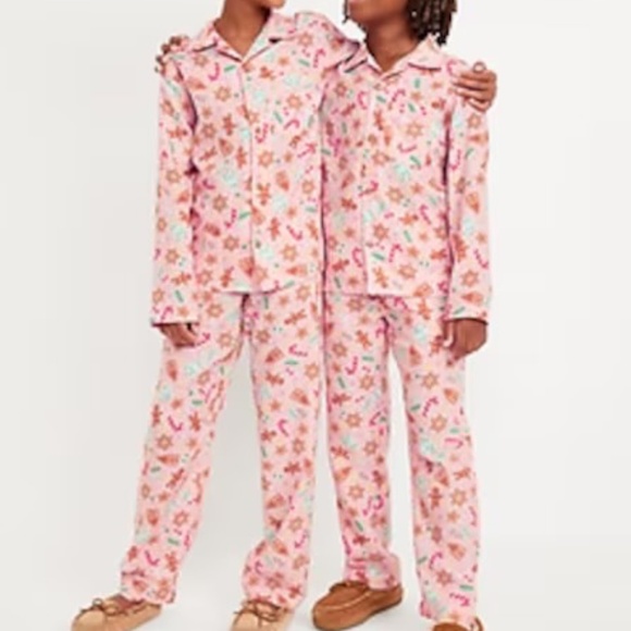 Unisex Pink Gingerbread Old Navy pajamas - Picture 1 of 1
